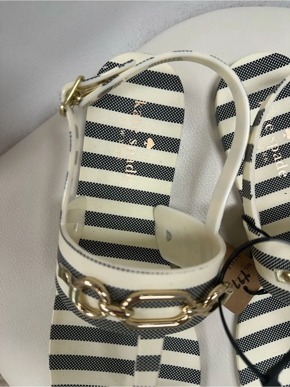 Kate Spade New York Striped Jelly Chain Thong Sandals Size 9 NWT